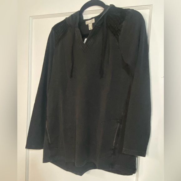 loco for life Tops - Black Women's Hoodie Sweatshirt New Mineral Wash